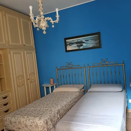Tirreno Apartment *
